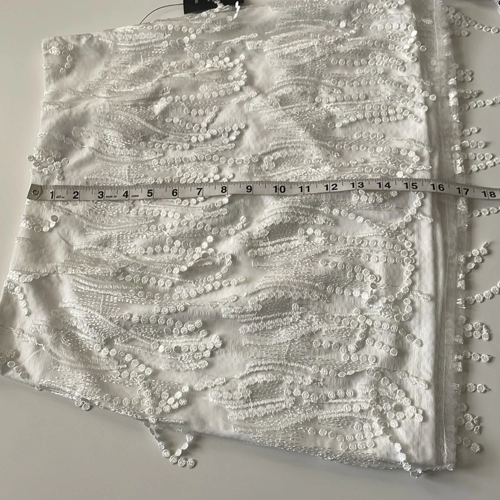 Lulus Women’s White Fringe Skirt‎ Large NWT - Picture 8 of 8